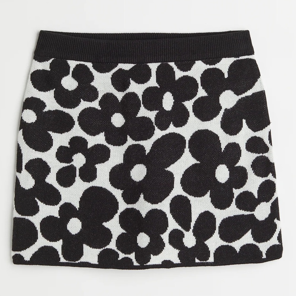 NWOT H&M Floral Knit Mini Skirt